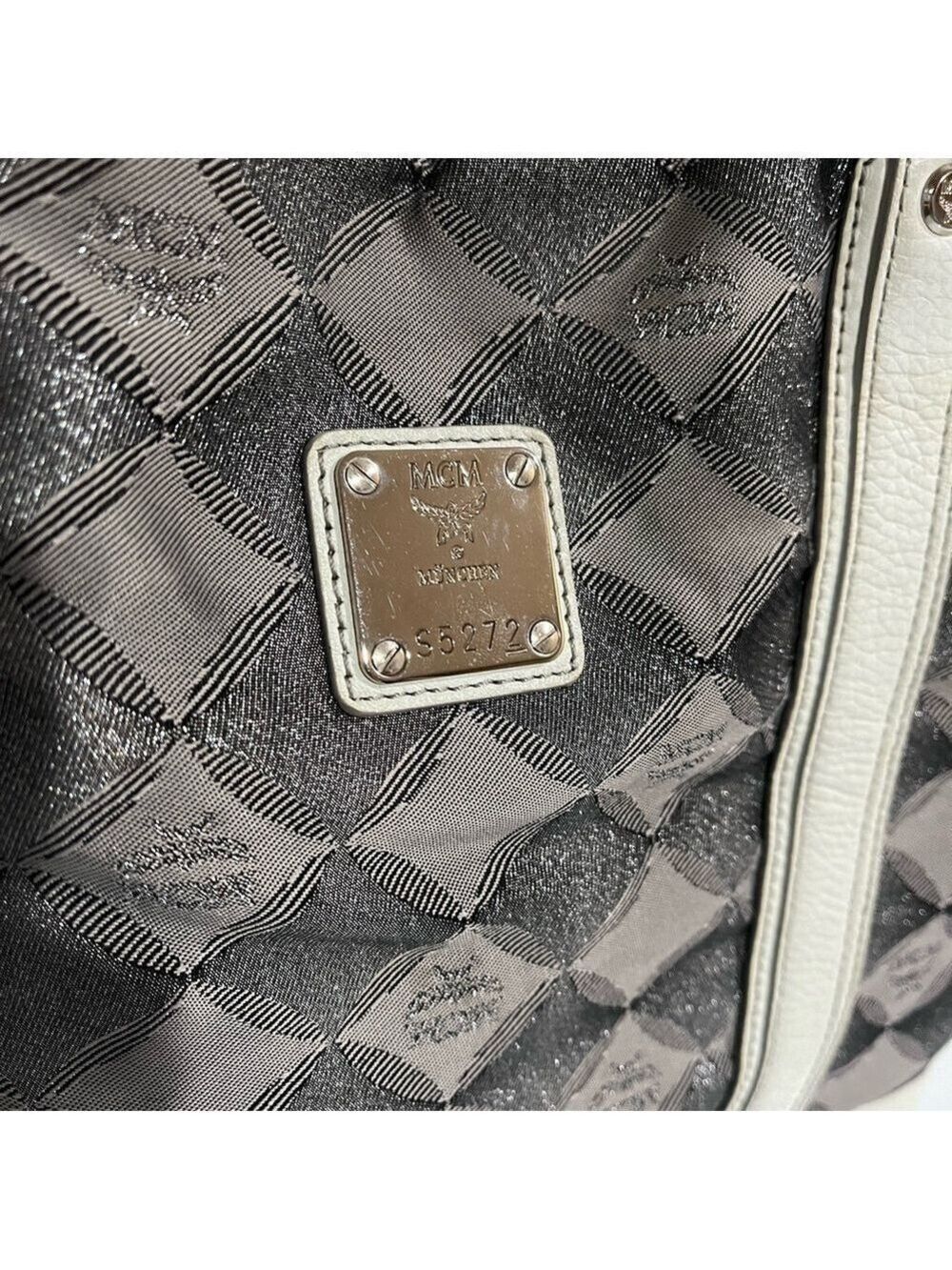 MCM TOTE - Picture 3 of 16